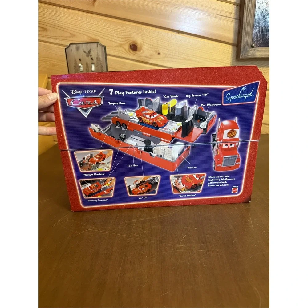 New Disney Pixar Supercharged CARS MackTruck Playset 2006 Mattel M6424 Rare